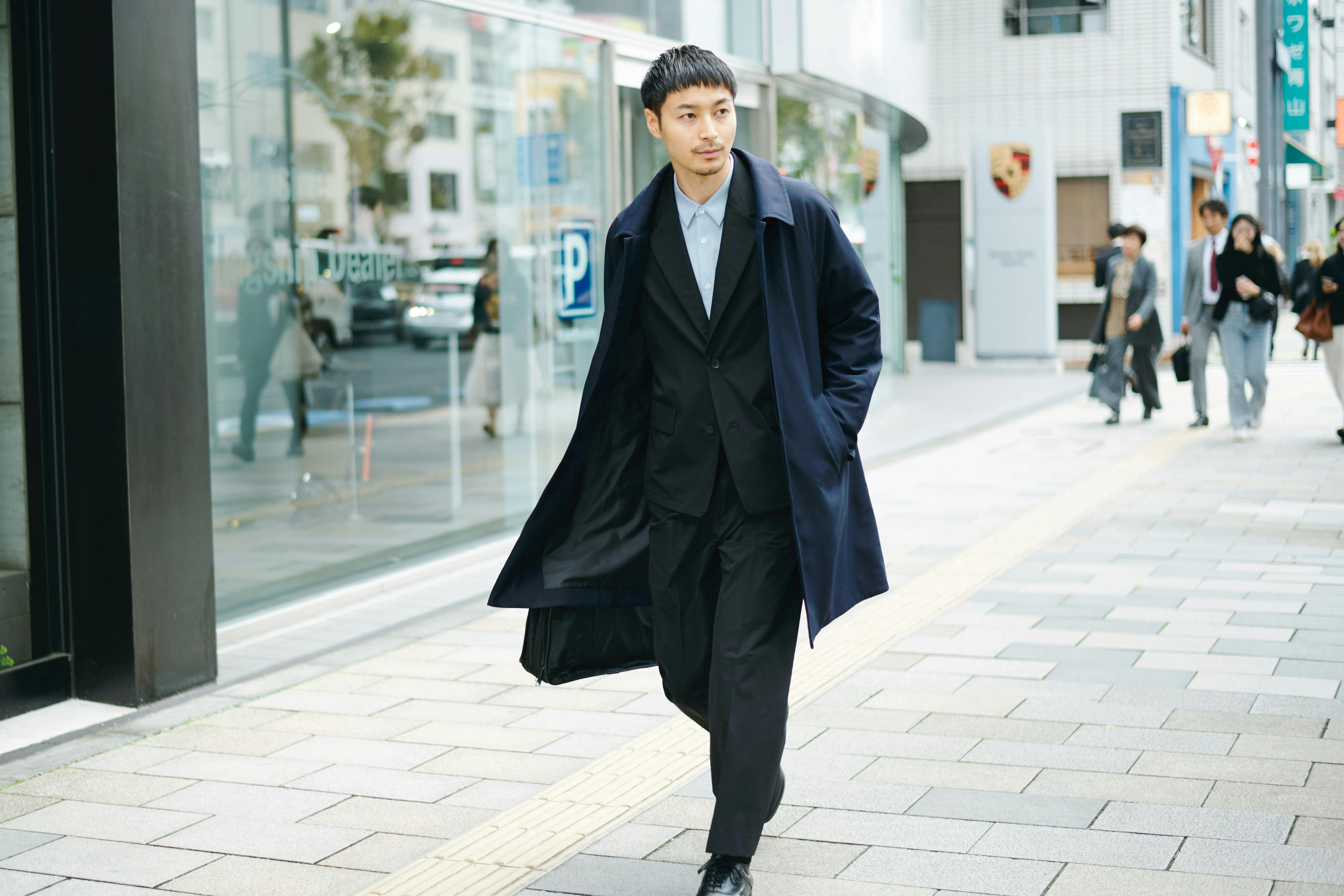 790gで薄型なのに暖かい。環境配慮型コートでビジネススタイルが変わる