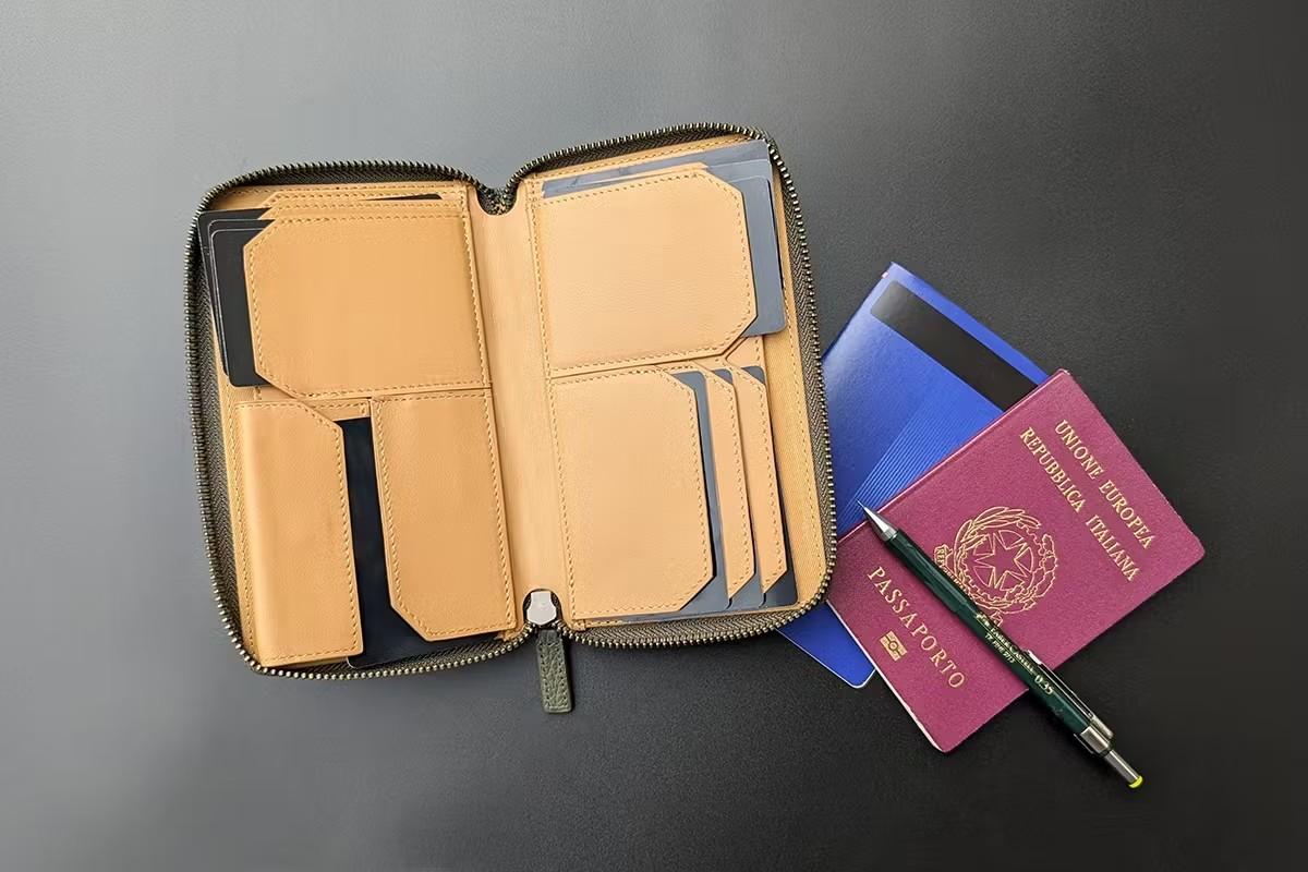 レシートを隠してカードはキレイに整理！たくさん入れてもスマートな長