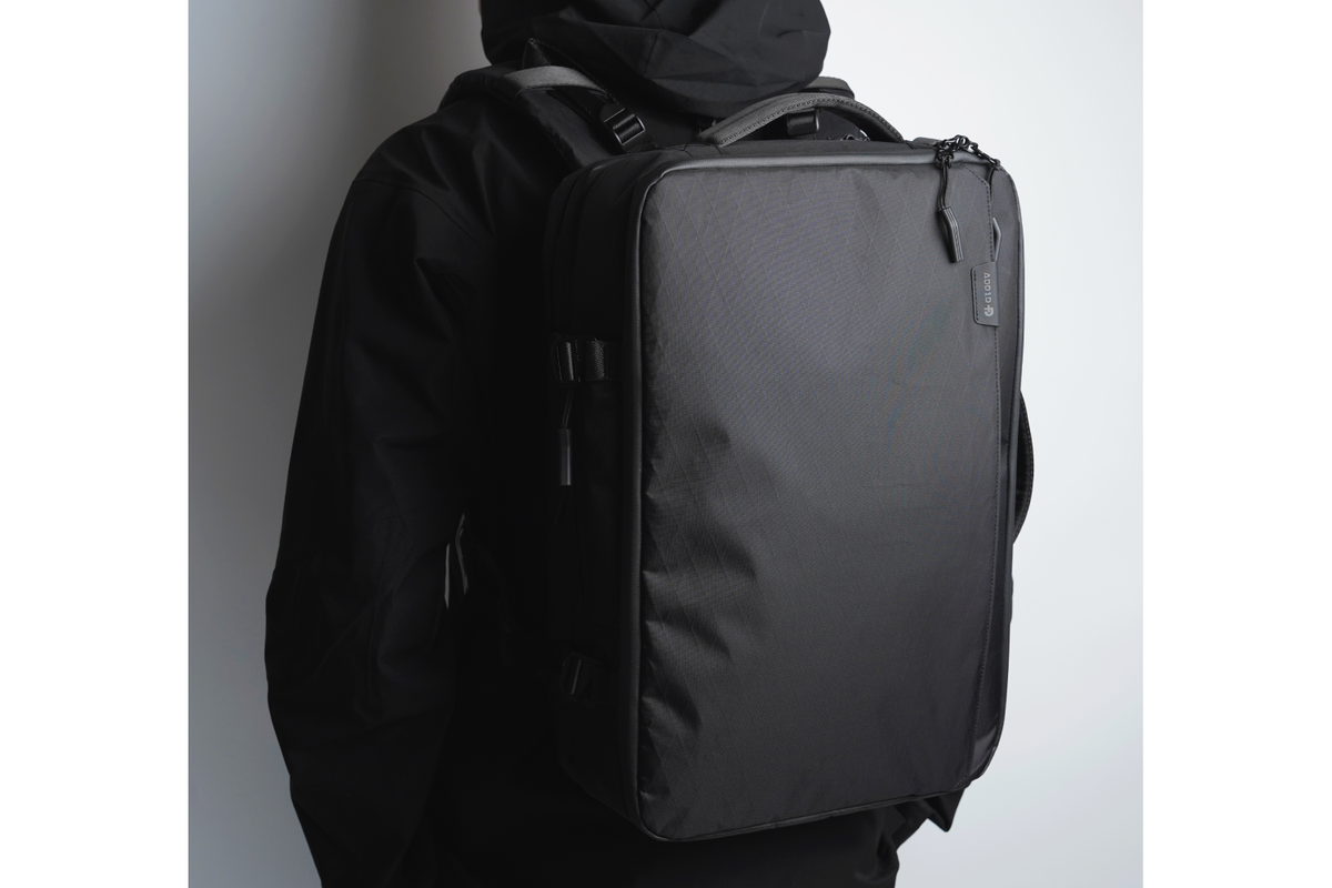 防水・セキュリティ万全・大容量。ビジネスパーソンがうれしい3拍子