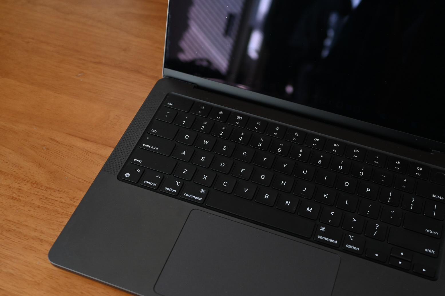 M3 MacBook Airから乗り換えて実感した、「M4 Max MacBook Pro」の圧倒