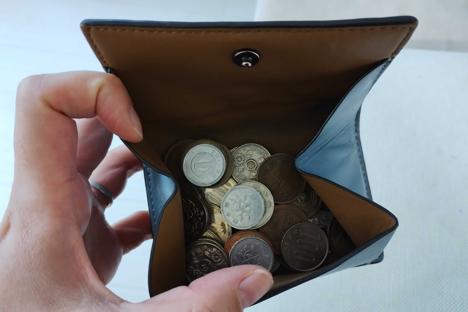 キャッシュレス派の最適解はコインホルダー。小銭が一目でわかる＆取りやすい！ #これ買ってよかった | ライフハッカー・ジャパン