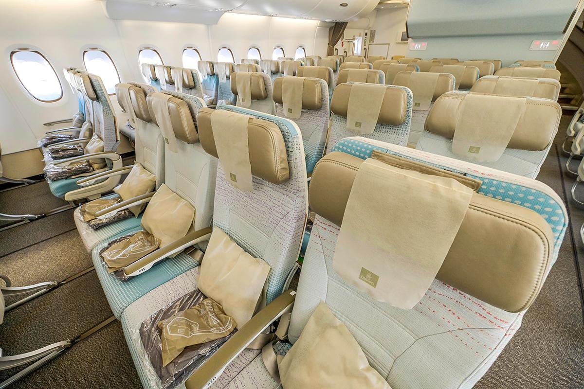 エミレーツ他方は購入出来ません。 エミレーツ航空社長、生産終了「空飛ぶ宮殿」A380新型機の可能性