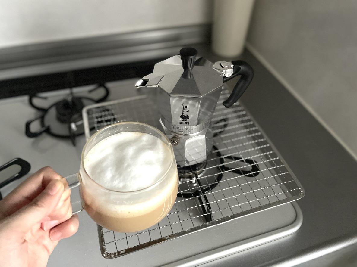 初心者でも簡単に「おいしいカフェラテ」が淹れられるコレで、QOLが爆