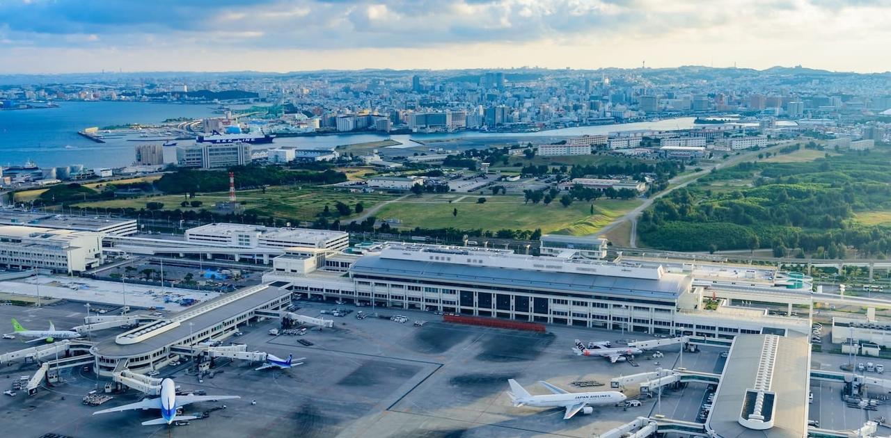 那覇空港ラウンジが使えるゴールドカードおすすめ5選｜同伴者無料をお得に活用