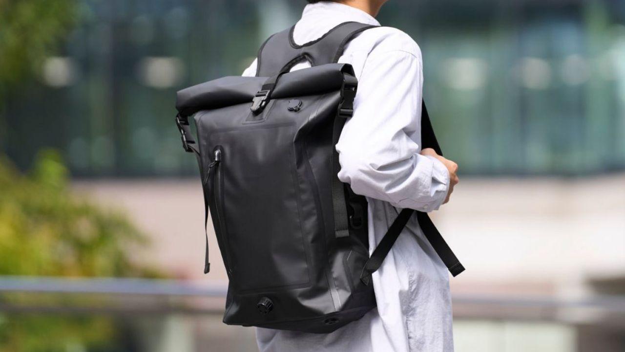 エレコム 防水ロールトップリュック ブラック BM-BPWP02BK ＼𝐍𝐄𝐖