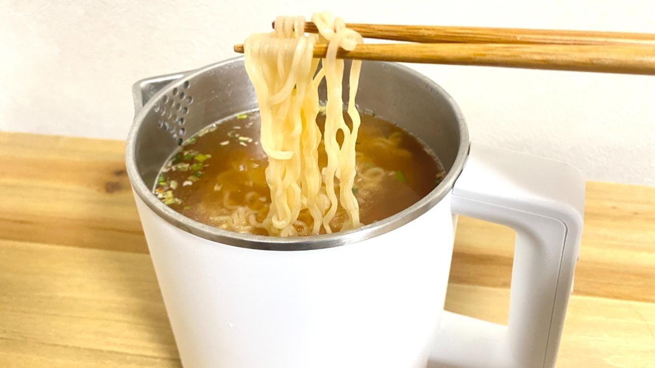 さらばコンロ！袋麺やレトルト食品もつくれる「ニトリの1台3役ケトル
