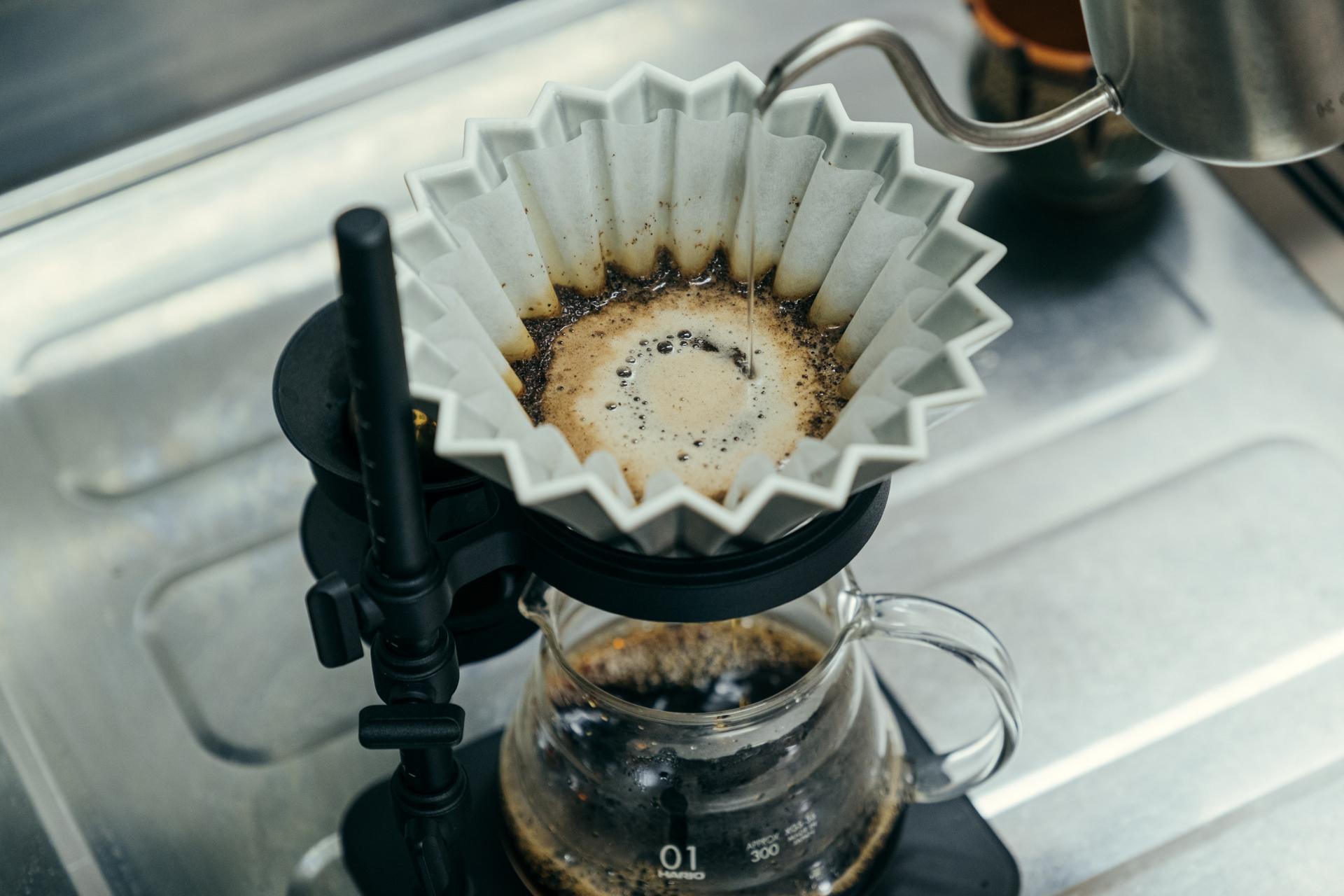 このドリッパーでコーヒーの味が変わる秘訣。カチカチに冷やした