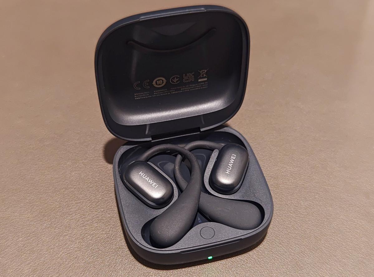 耳掛けイヤホン「HUAWEI FreeArc」レビュー：長時間使えるフィット感 