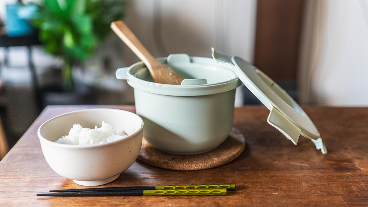 糖質カットをサポートしてくれるレンジ炊飯器「カロボール」を試して 