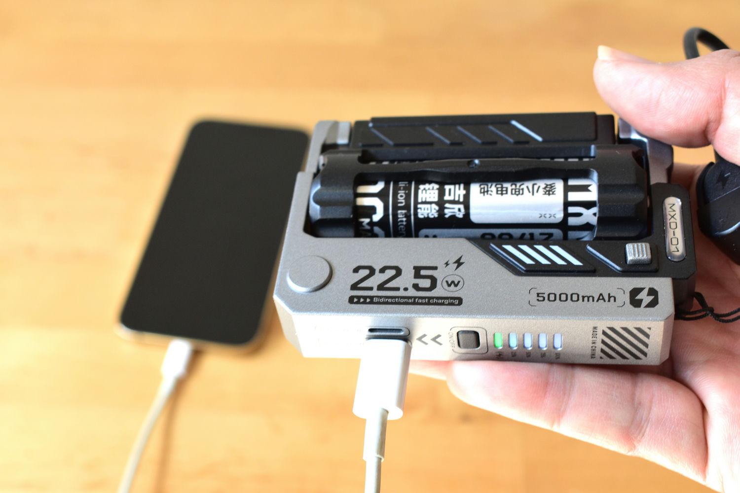 しまった、充電切れ…」出先のバッテリー不安を解消する“電池交換式