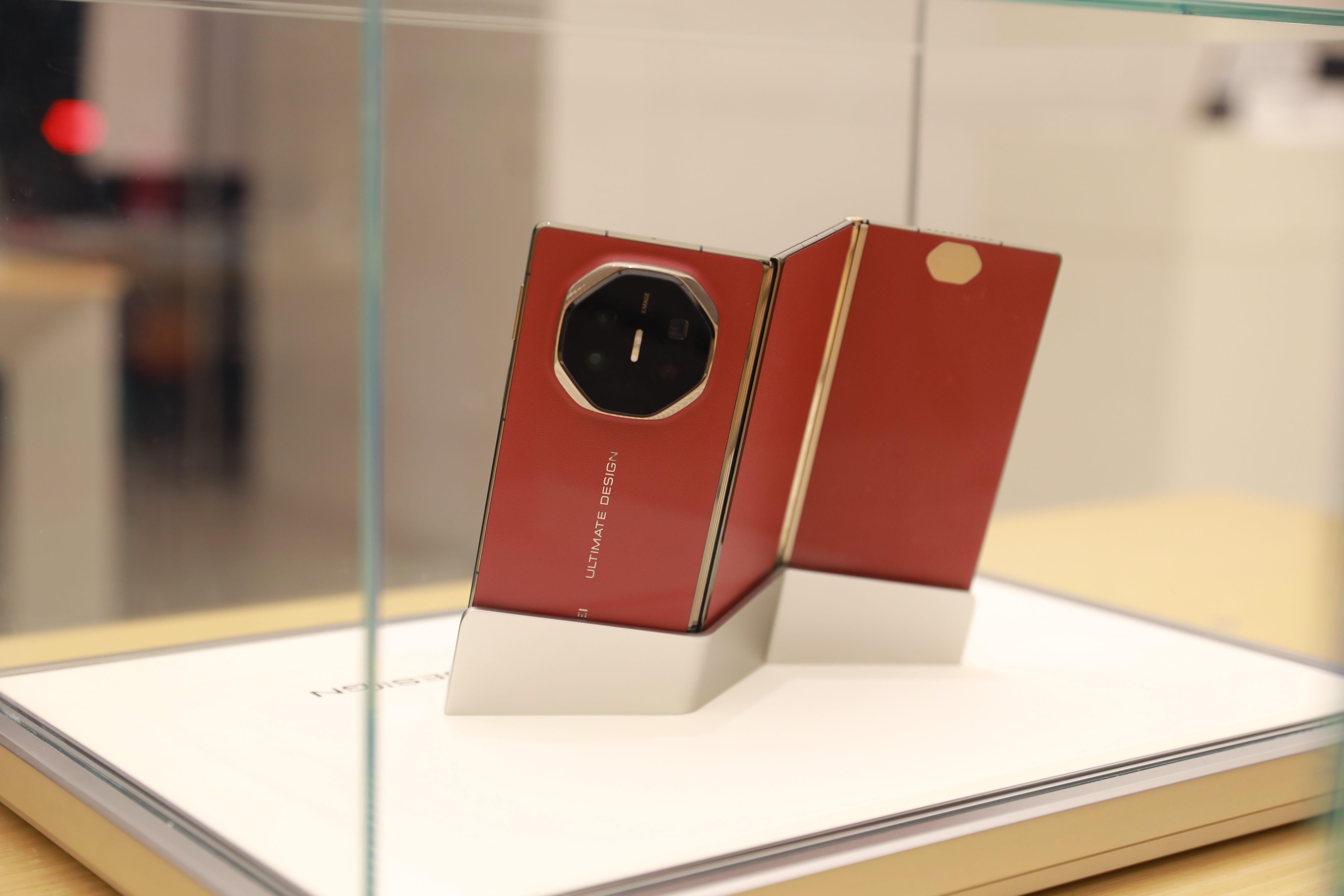 折りたたみ式iPhoneは、これまでで最も高価なものになる…著名アナ