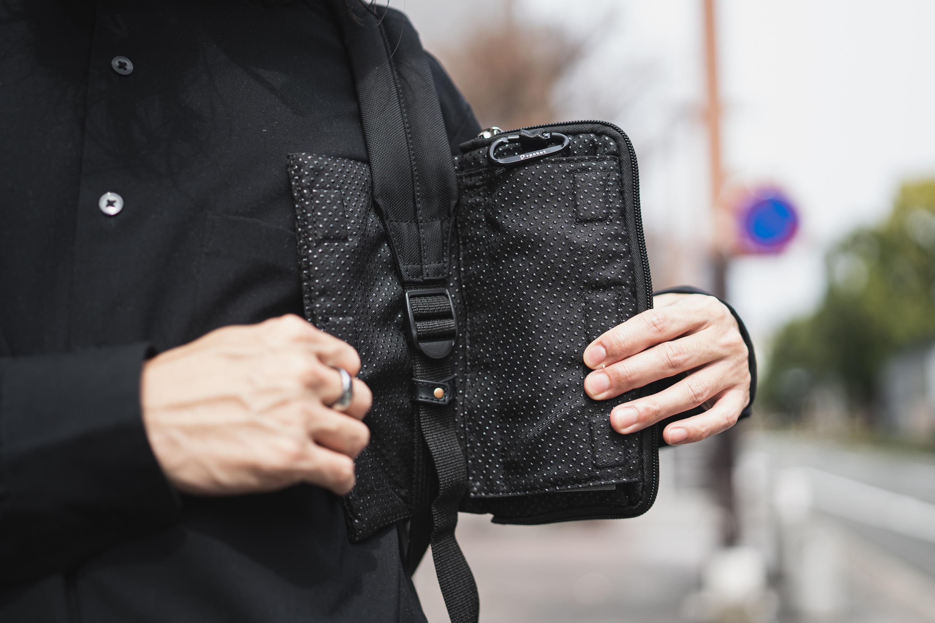 バックパックが進化します。「＋poket CUSTOM」で小物の収納力を底上げ