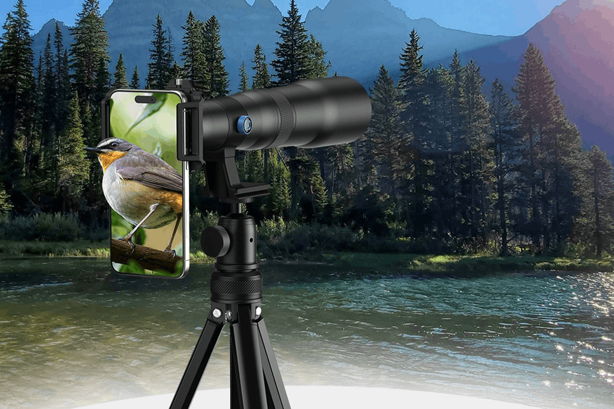 スマホに装着するだけ。80m先もクッキリ撮れる光学50倍ズームレンズ