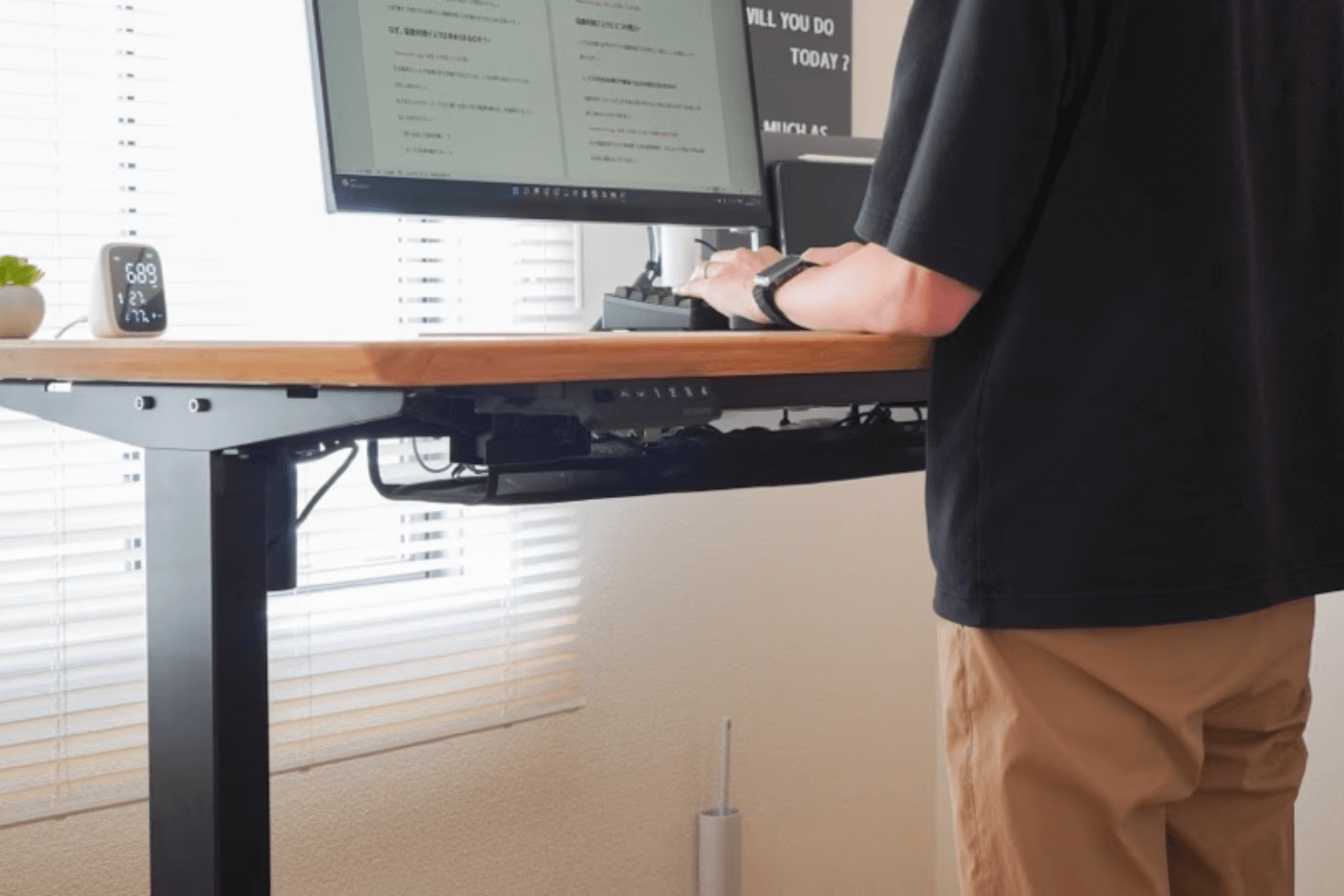 4月12日まで出品 FLEXISPOT 電動スタンディングデスクEF1B 4月12日まで出品 FLEXISPOT 電動スタンディングデスクEF1B