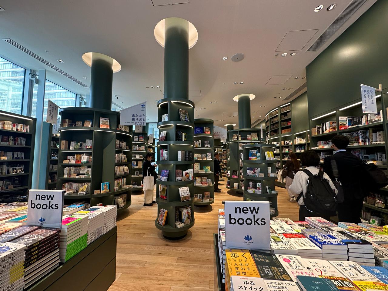 丸善ジュンク堂書店、虎ノ門ヒルズに新業態「magmabooks」オープン