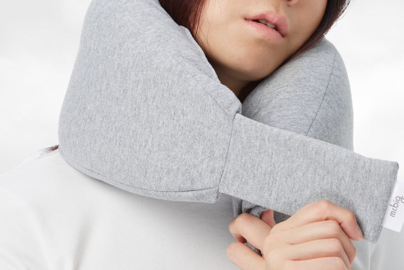 まるでオーダーメイドのネックピロー。これ、仮眠の救世主かも