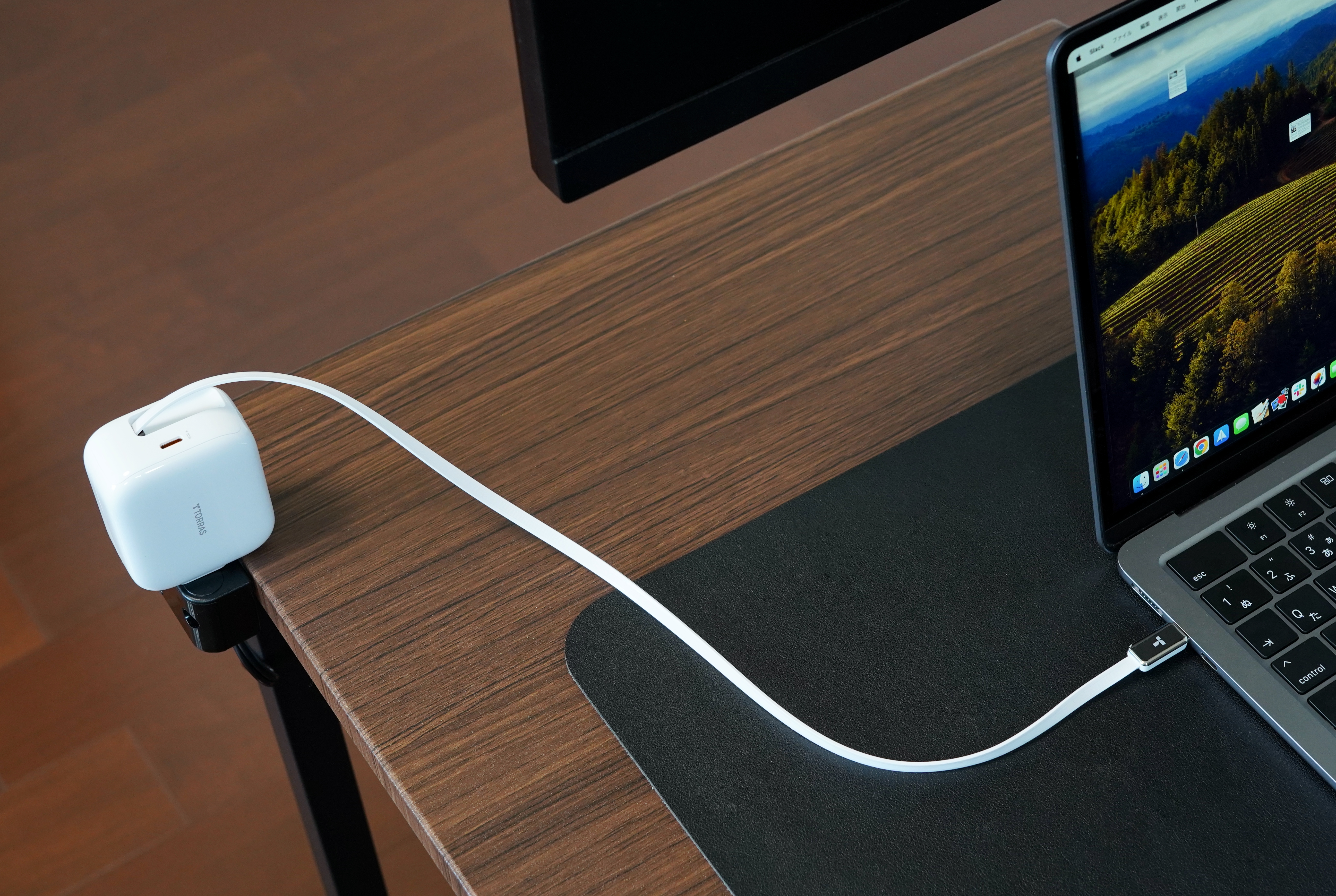 さよなら、充電ケーブル。自動巻き取り式フル装備にしたら世界が変わっ