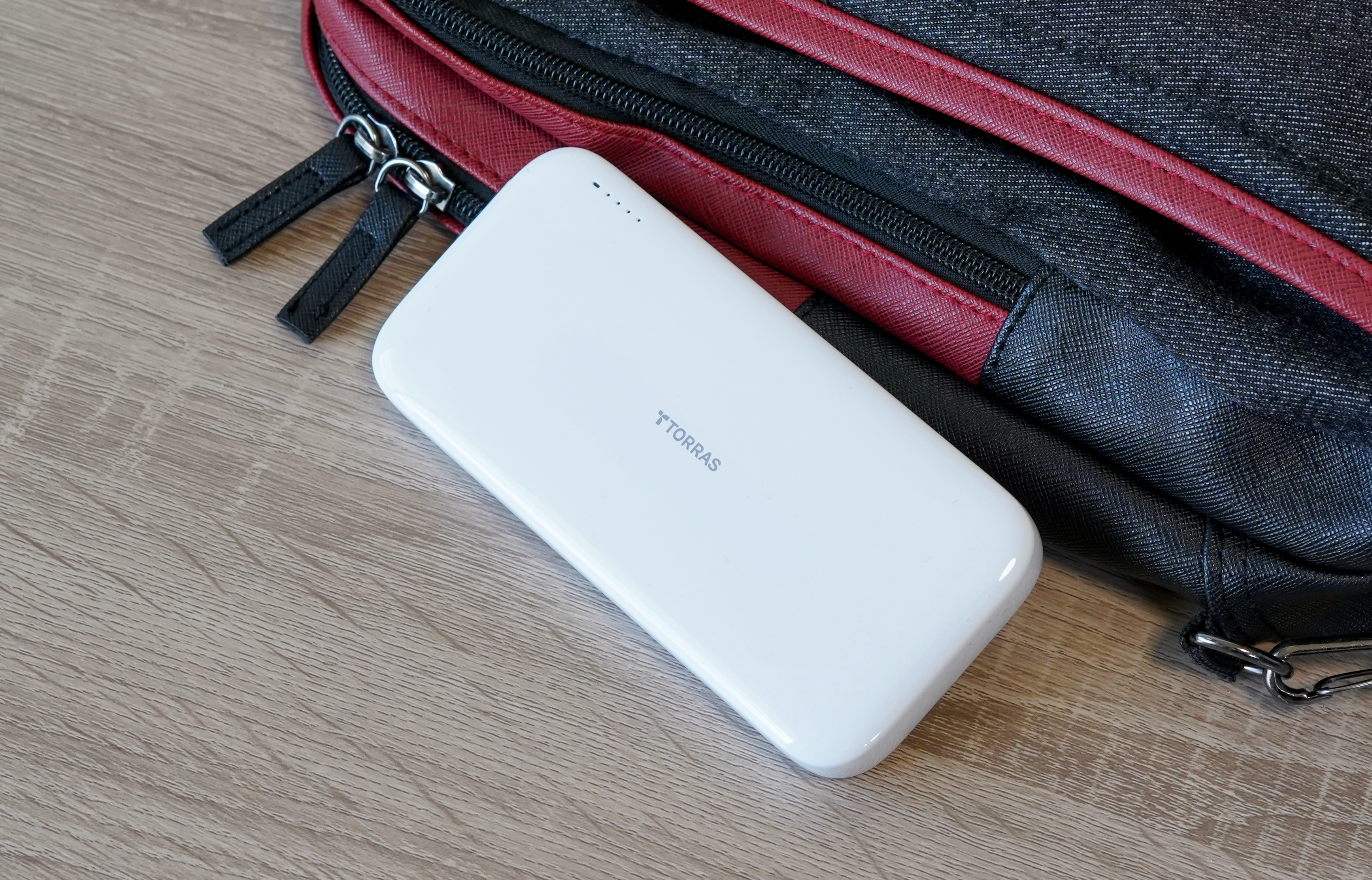 さよなら、充電ケーブル。自動巻き取り式フル装備にしたら世界が変わっ