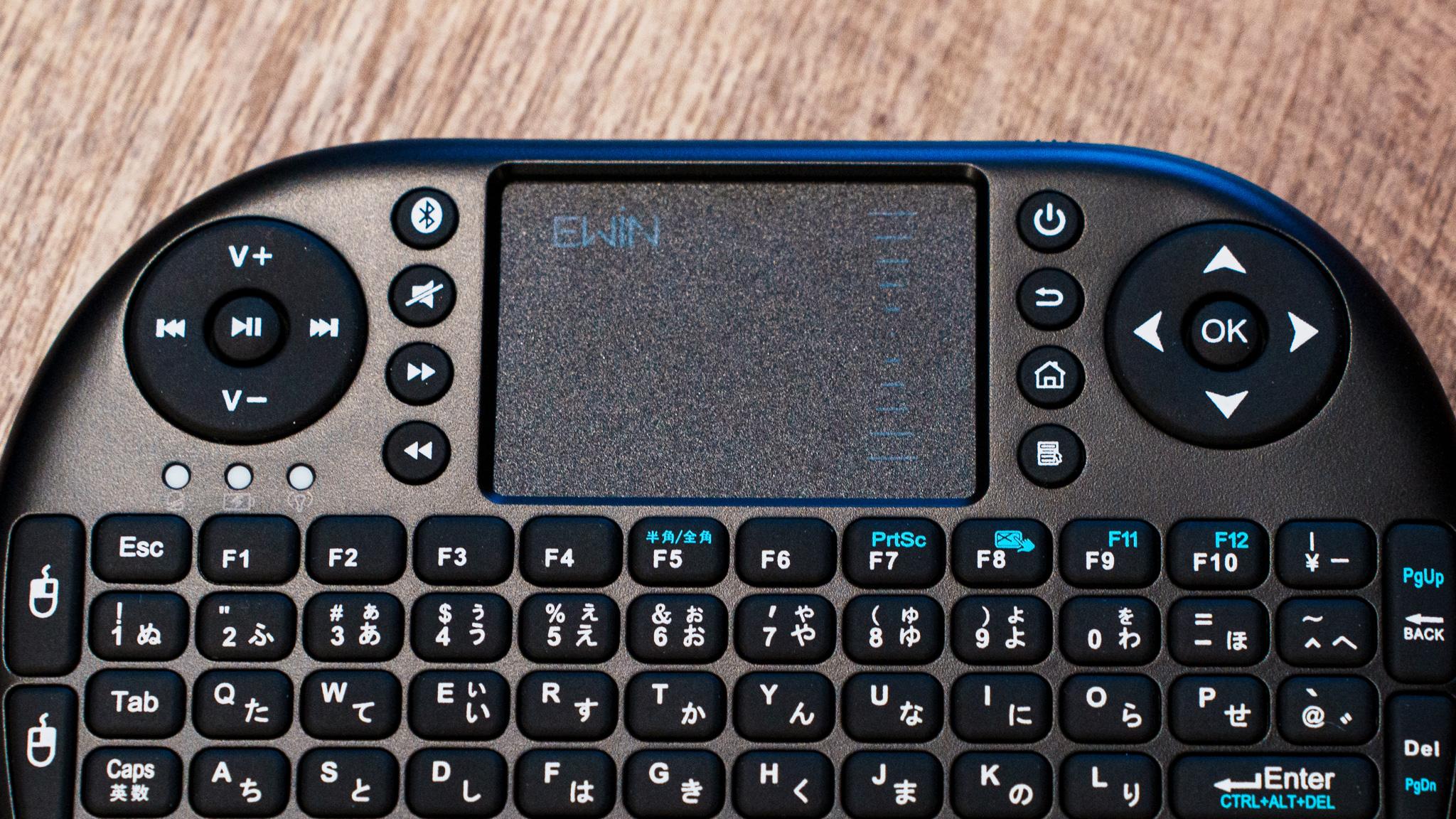 ごろ寝操作がますます快適に。リモコンサイズのキーボード最新版を試し ごろ寝操作がますます快適に。リモコンサイズのキーボード最新版を試し