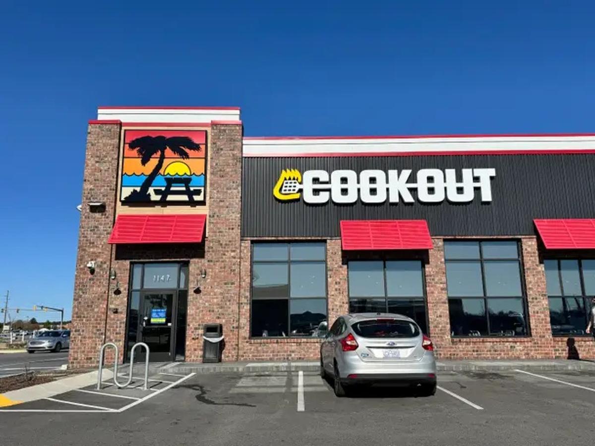 次に来るファストフードチェーン？ 人生初の「クック・アウト」は安くて美味しすぎた | Business Insider Japan