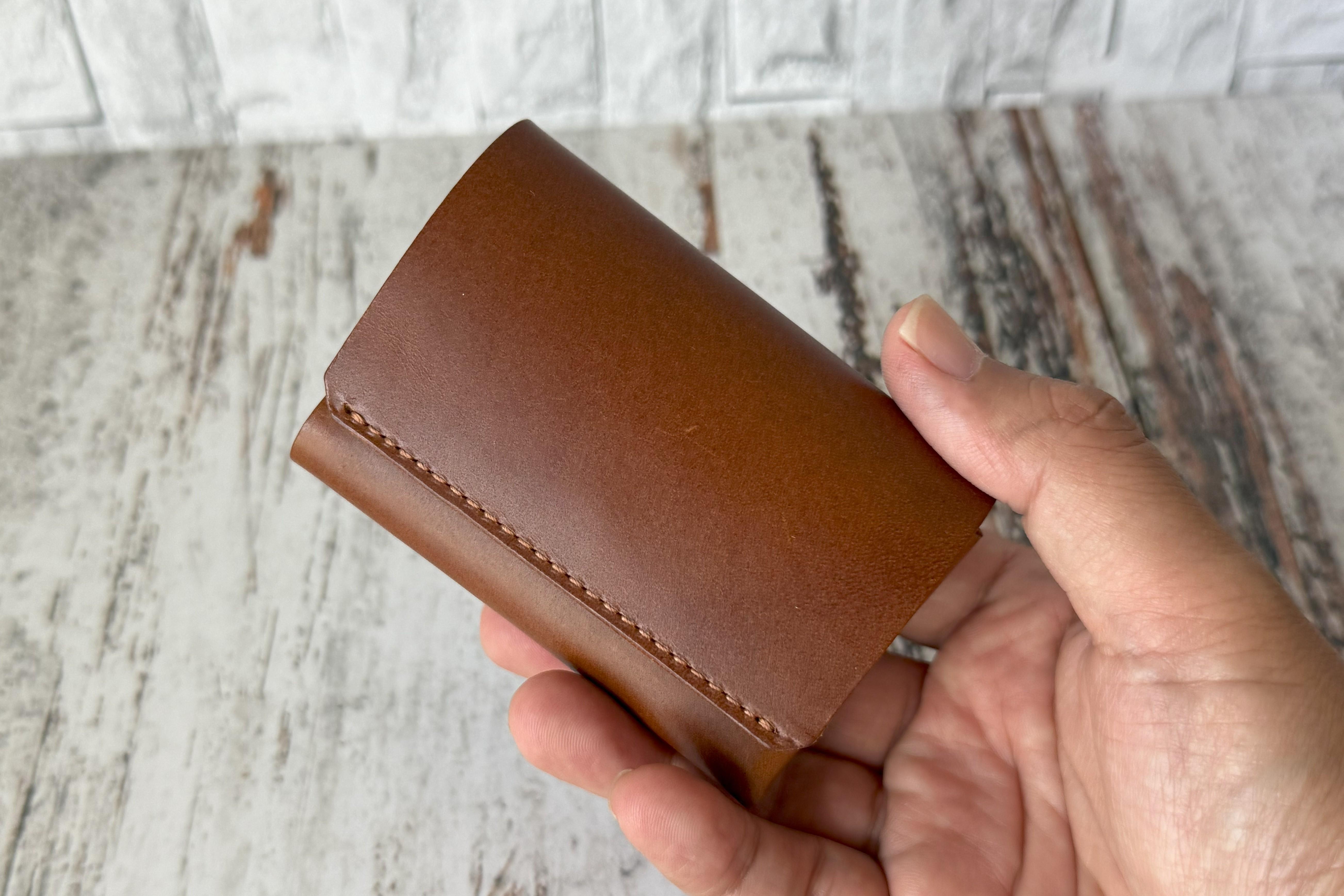 ポケットも心も軽くなる。最小限主義にハマるミニ財布、見つけた