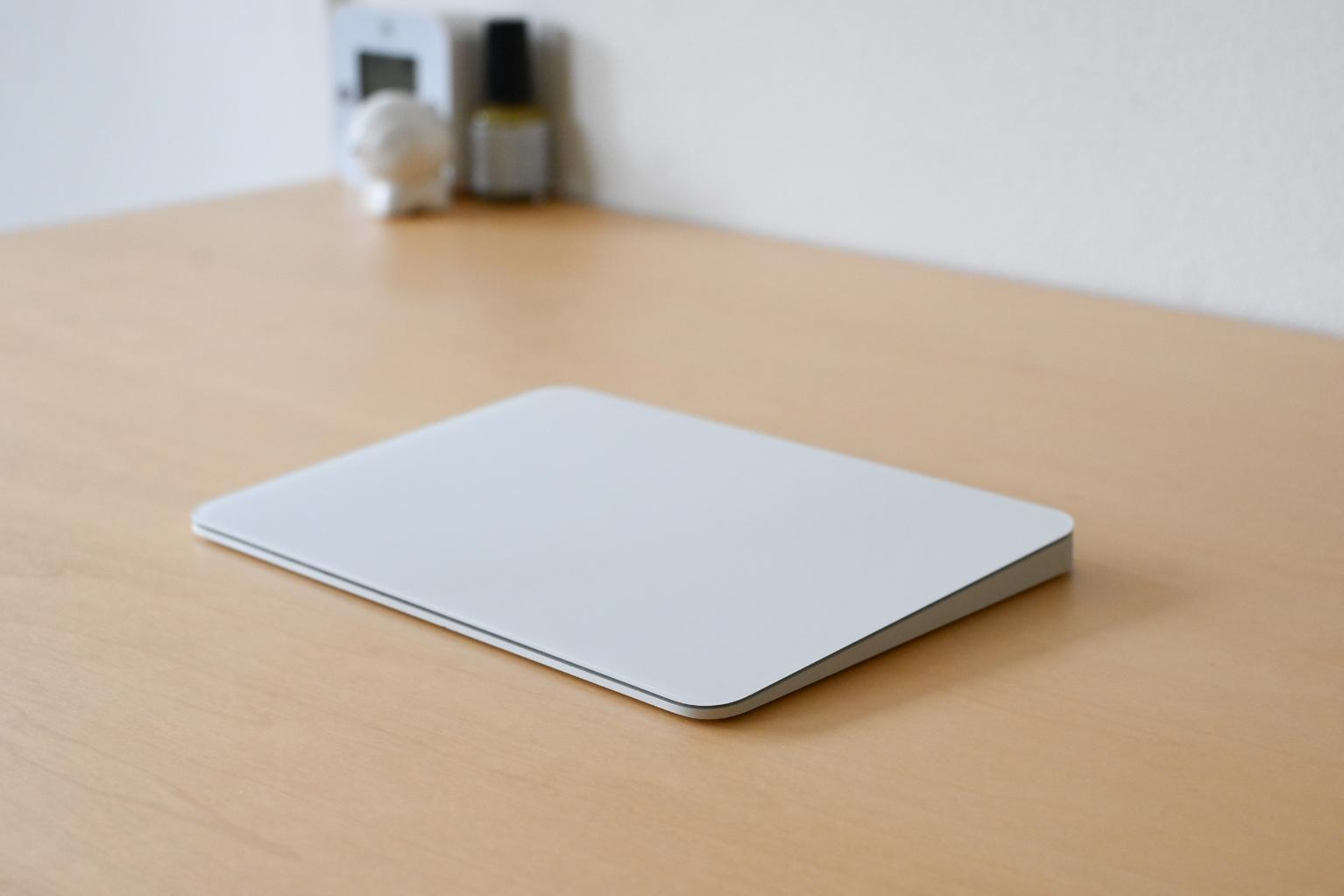 マウスやめて変わったタイパ。「Magic Trackpad」で作業効率がグッと