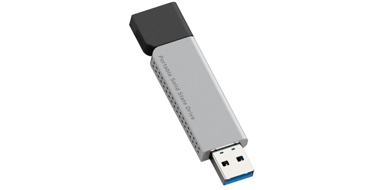 USBポートの領域争い終結。ロジテックの超スリムボディな外付けSSDが救世主だった