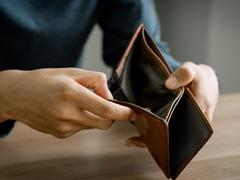 収入アップ＝貯蓄アップとは限らない？家計をむしばむ「じわじわ生活費アップ」の正体と今すぐできる対策 | ライフハッカー・ジャパン