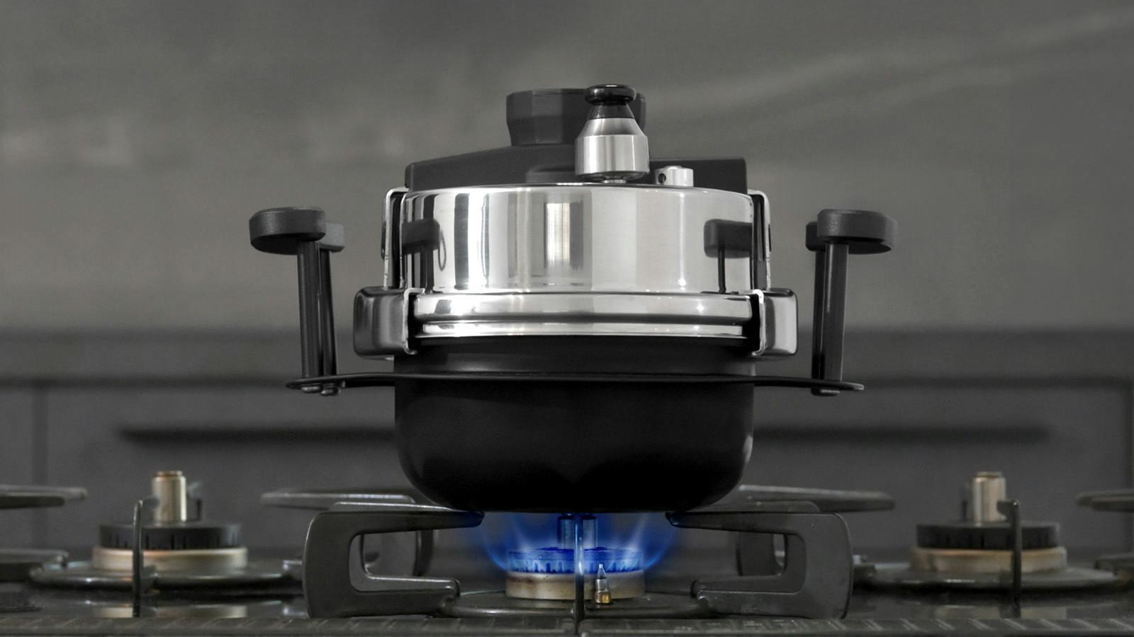 15分で炊きたてごはん！ 小型圧力鍋「早炊き名人」ならおいしい食事が