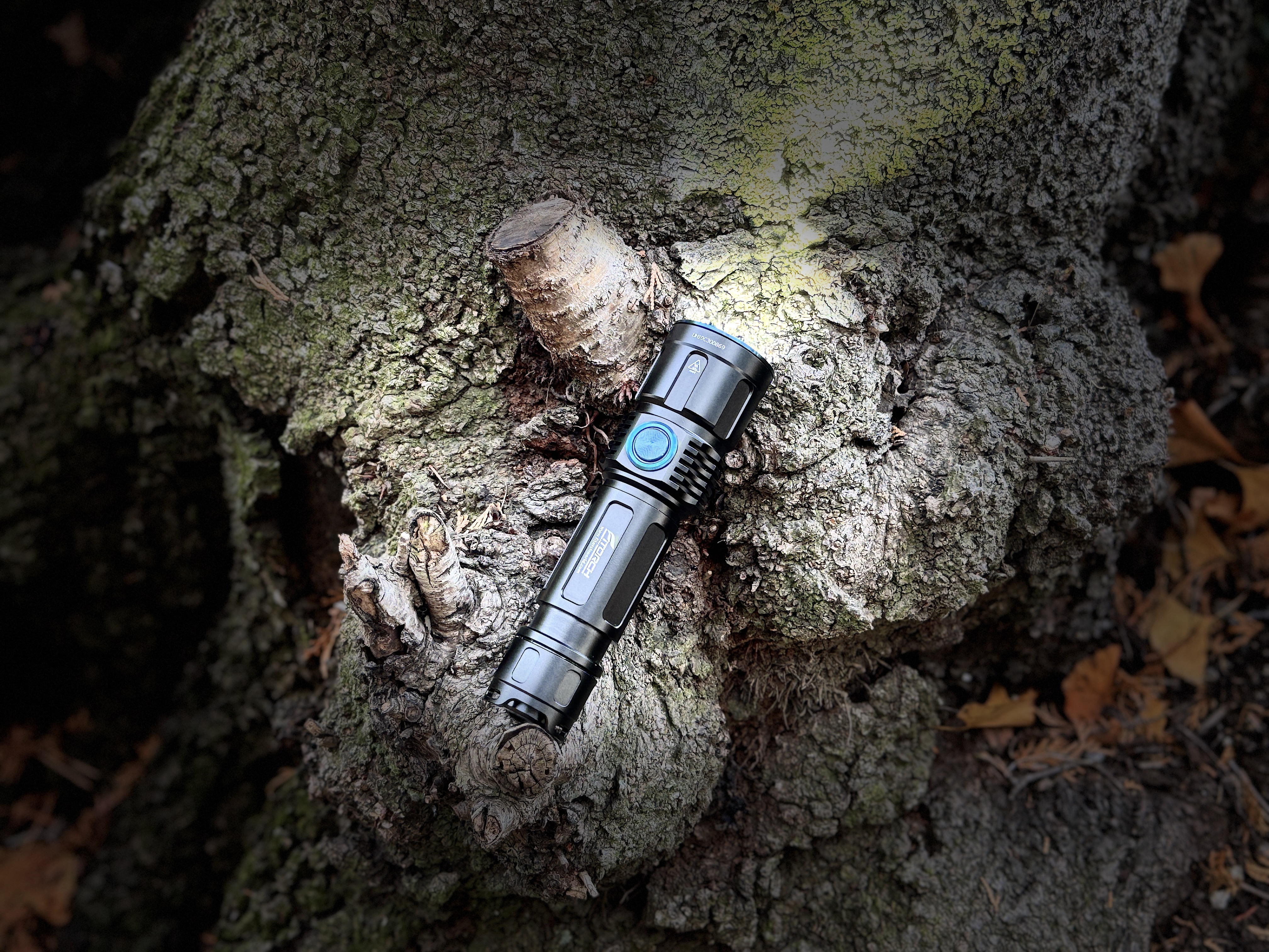 連続点灯83日間！まさに「無人島に漂流しても生き残れそう」な防災