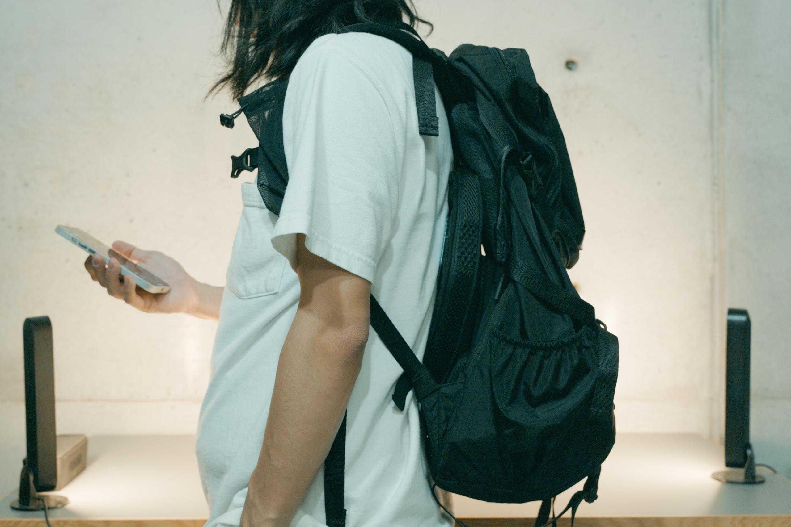 バックパックで背中が暑い季節。しっかり冷やせる「マルチ