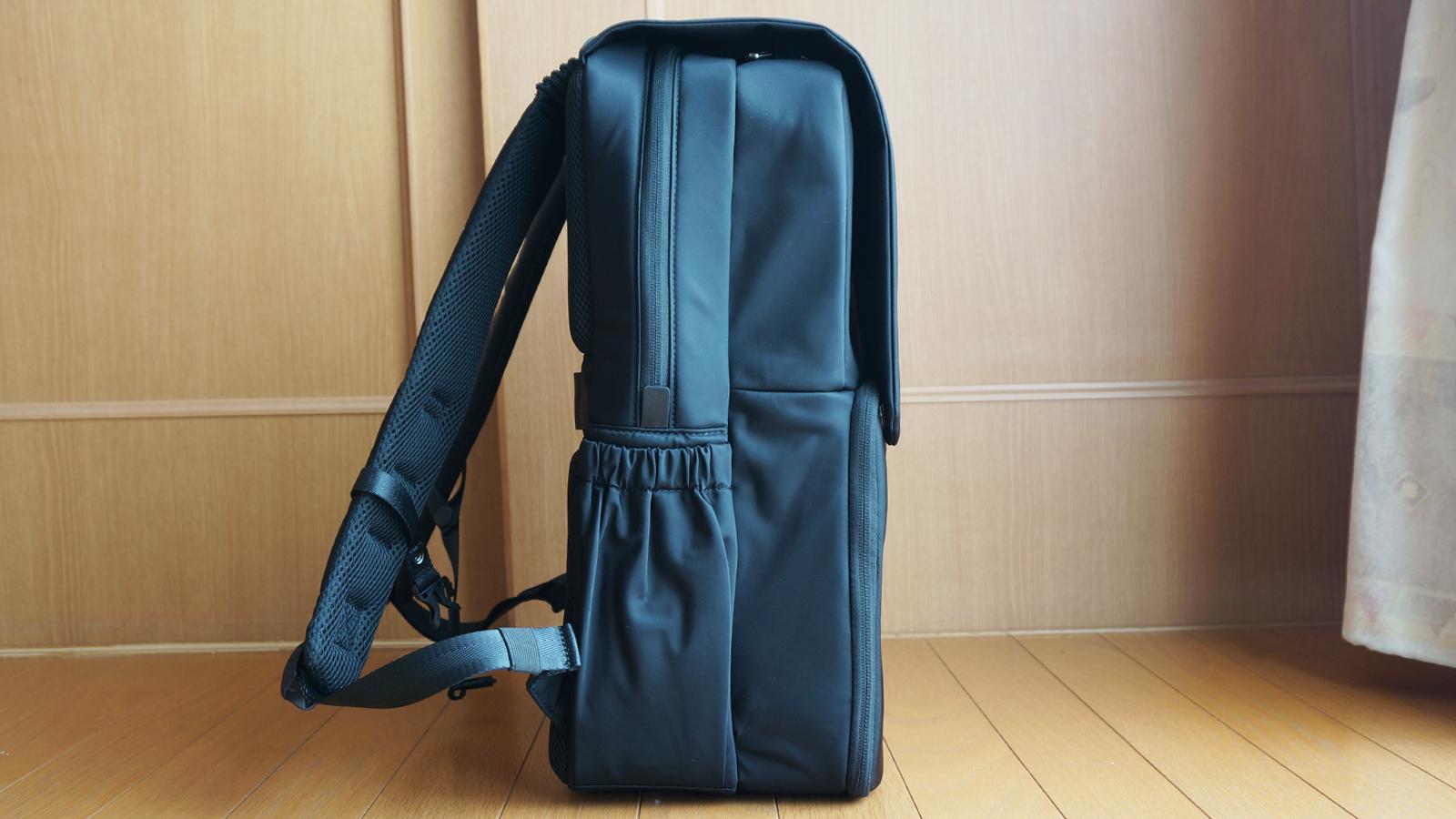 本気で防水機能を追求したバックパック。絶対に濡らせないものを