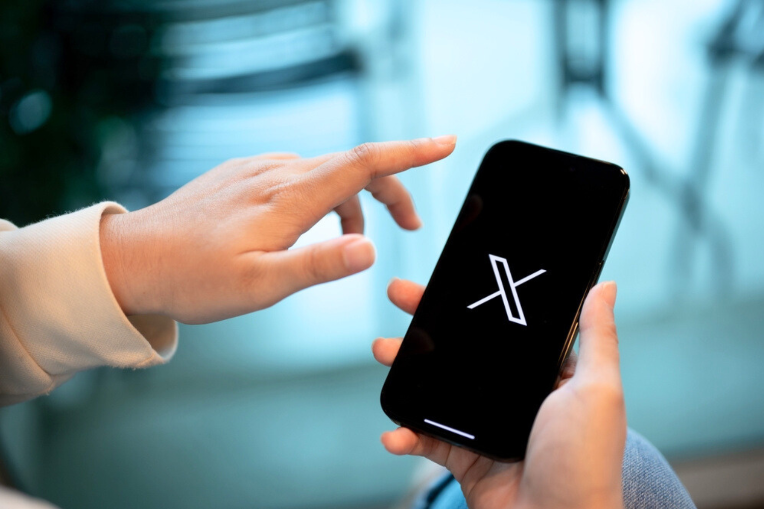 XのDMが「XChat」に進化。暗号化、ファイル共有…でも、メッセージアプリの主役交代はそう甘くない？ | ライフハッカー・ジャパン