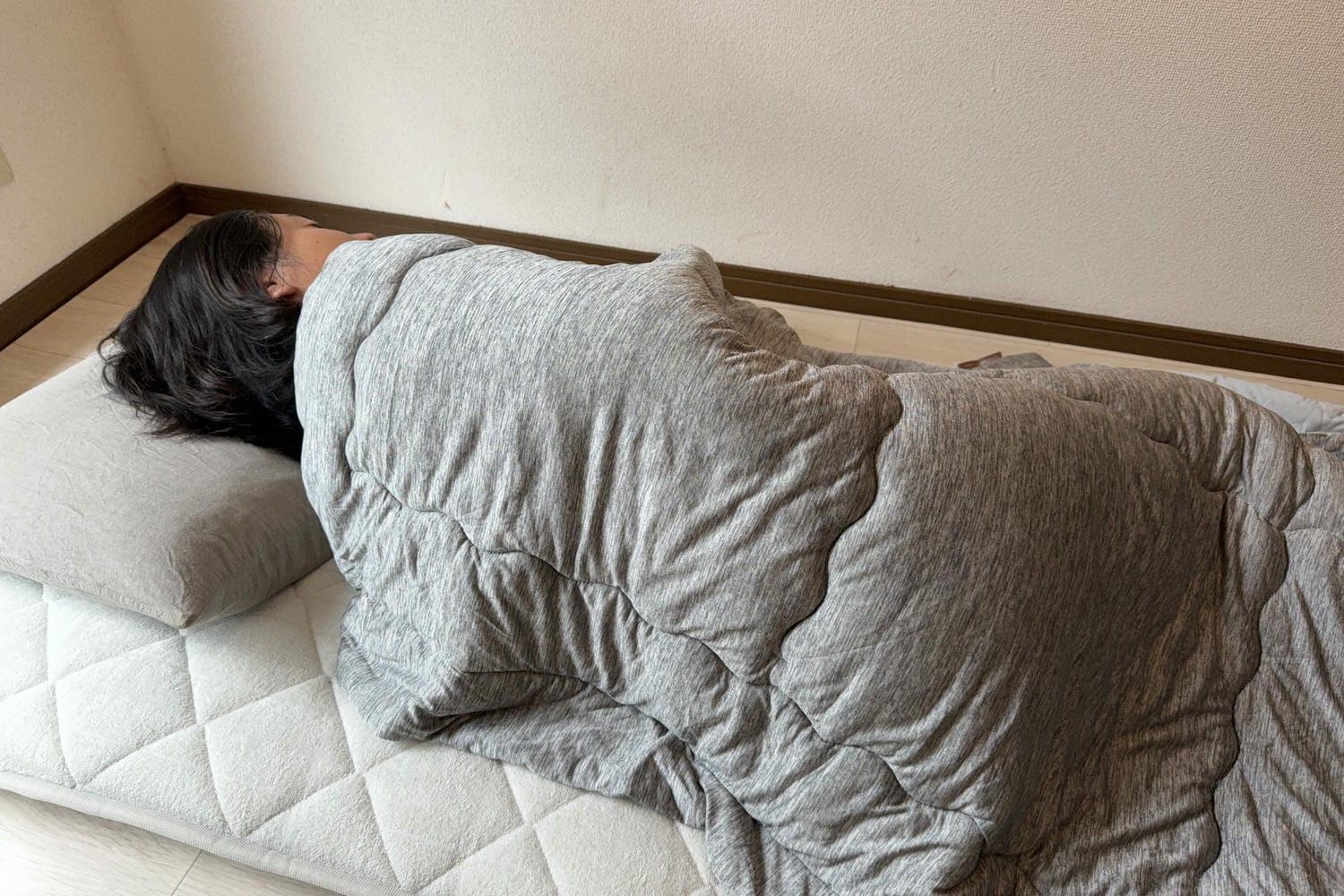 寝汗・冷え対策に1枚で！「宇宙服技術」の布団で睡眠環境を見直して