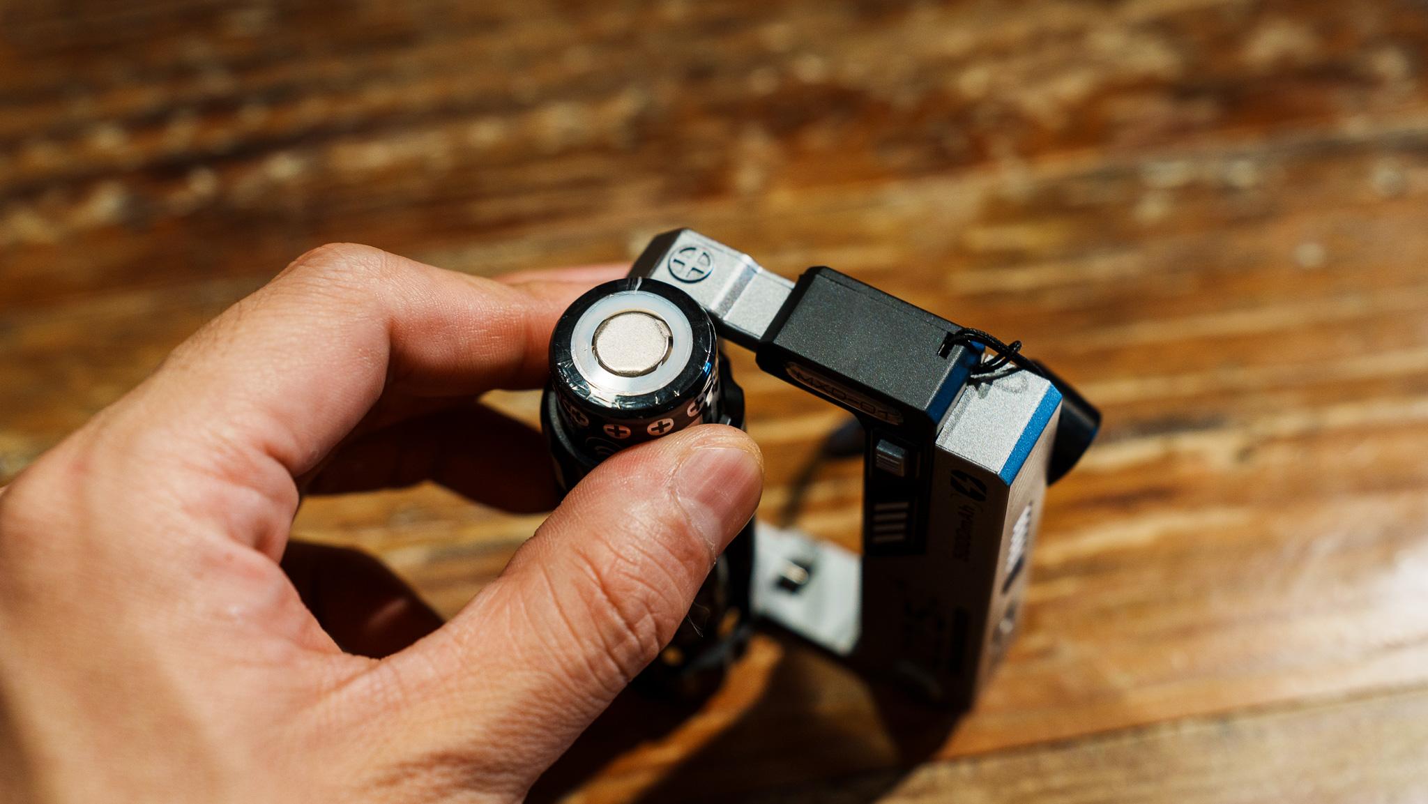 ガジェット好きのツボを突いてきた。3in1機能の双方向充電器が便利です