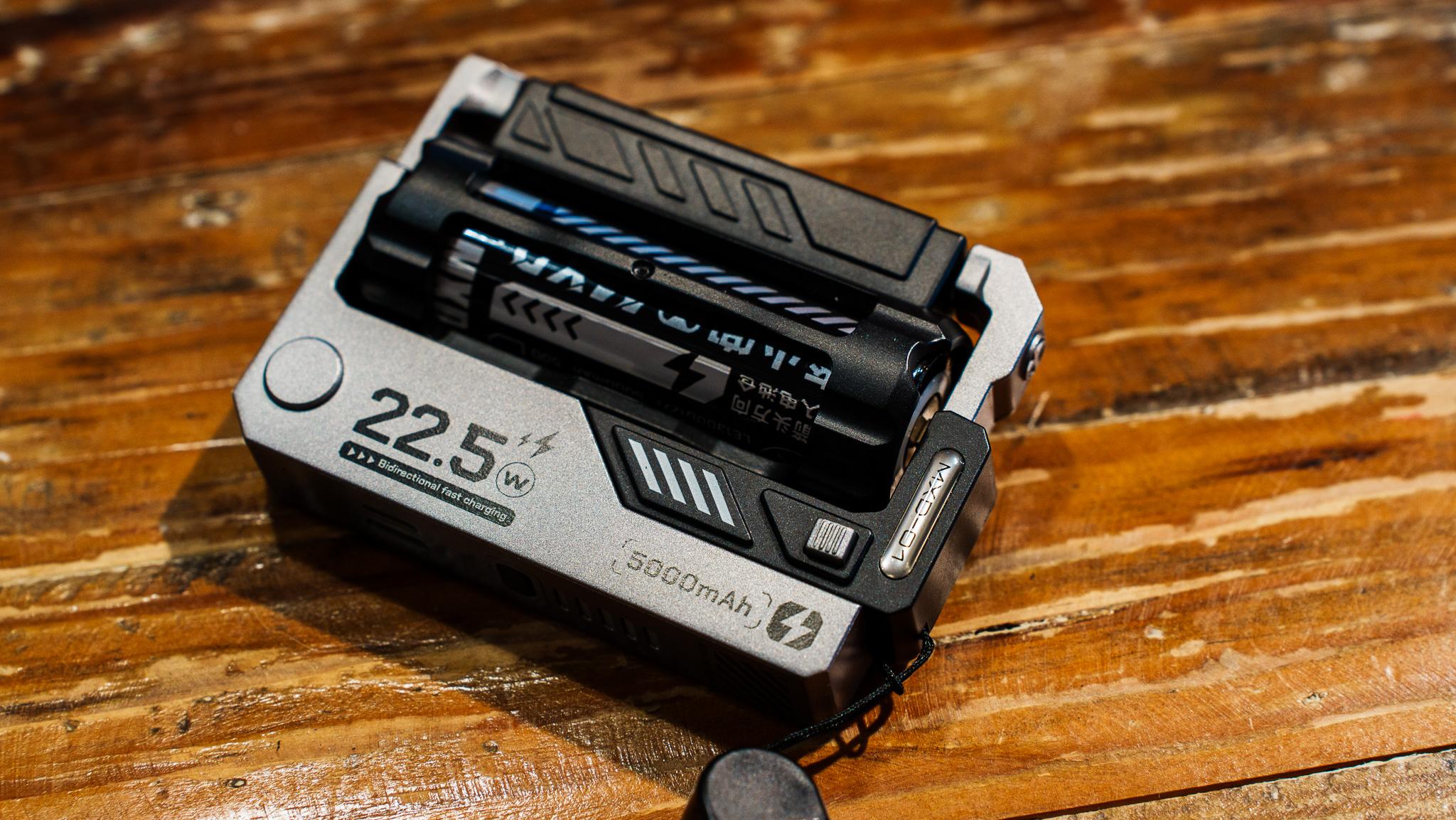 持ち充 AUKEY Metallic モバイルバッテリー 5000mAh USB-C 直挿し グレー 20W