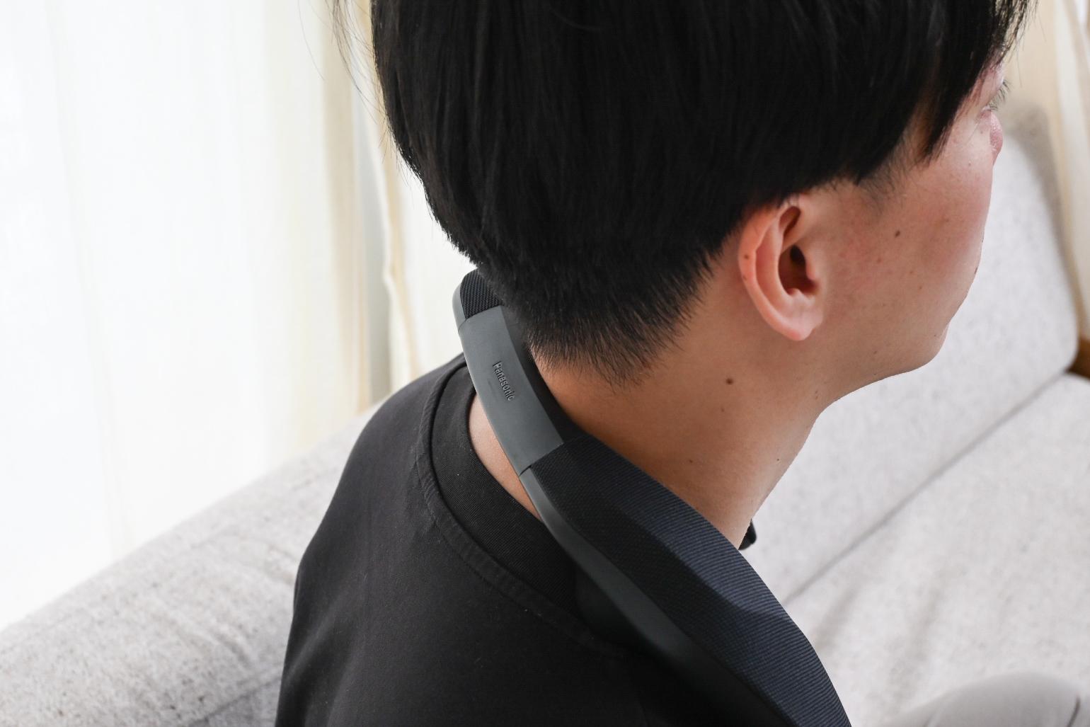 肩にかけるだけなのに臨場感スゴイ。Panasonicのネックスピーカーで