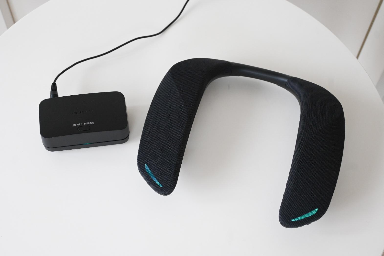 肩にかけるだけなのに臨場感スゴイ。Panasonicのネックスピーカーで