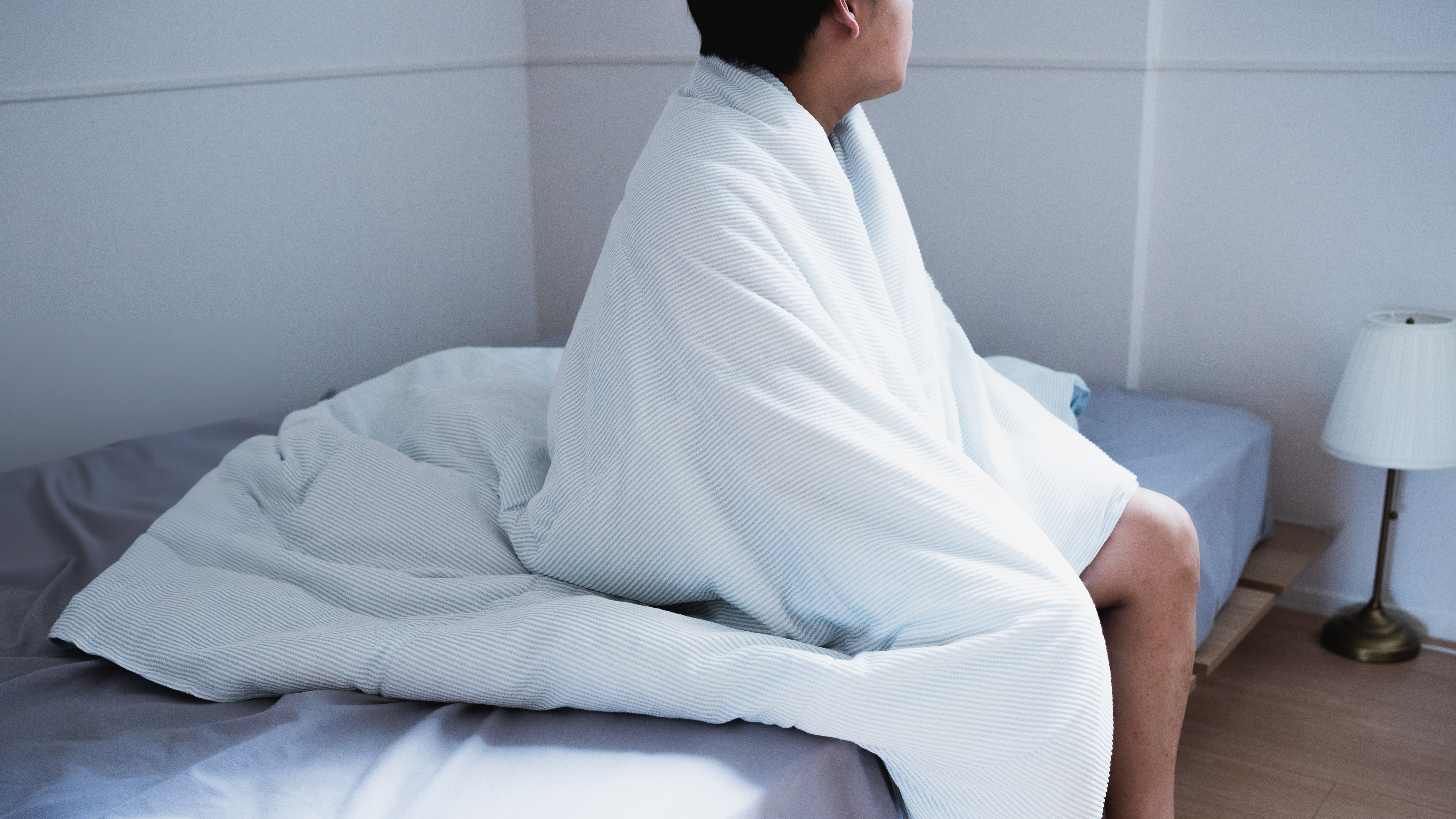 寝心地を極めた 新布団 AIRY LOOP ダブルサイズ 夏の睡眠は、もっと快適にできる。寝心地を極めたモリリンの新