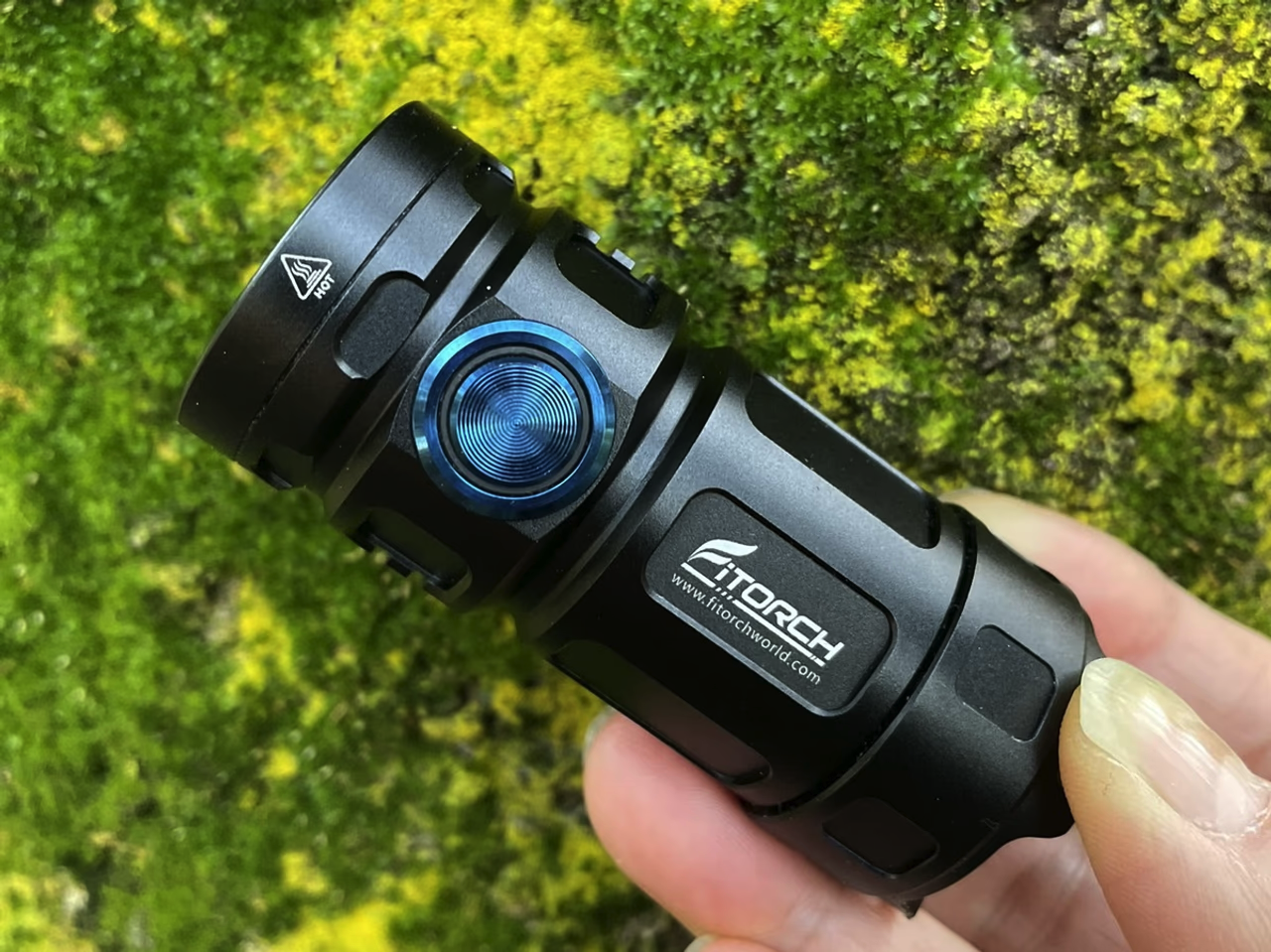 P25GT ライト 超高性能LED懐中電灯 懐中ライト 3000ルーメン 明るい