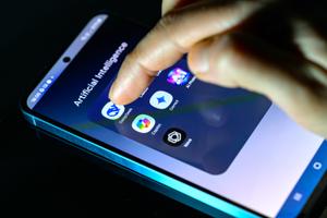 AI研究者が指摘する、生成AIで「消滅する」5つのホワイトカラー仕事…もはや聖域はない