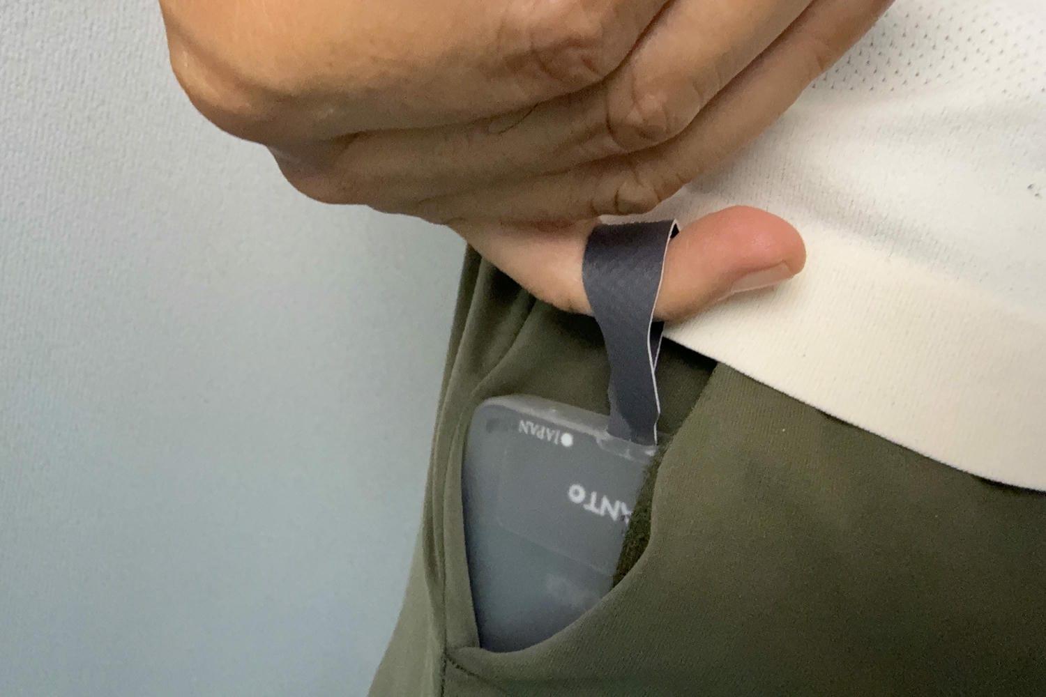 わずか2gの軽量感。鍼灸師監修のスマホリングが手放せない理由