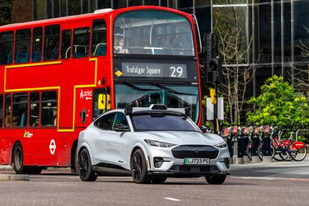 テスラ同様、LiDARなしの自動運転「Wayve」で超難解なロンドン市街を1時間走った体験が衝撃すぎた