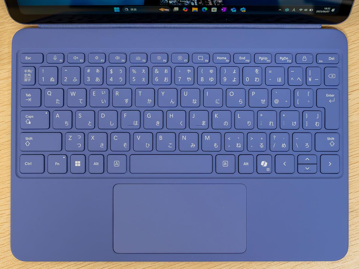 Surface Pro 12インチモデル用の別売キーボード