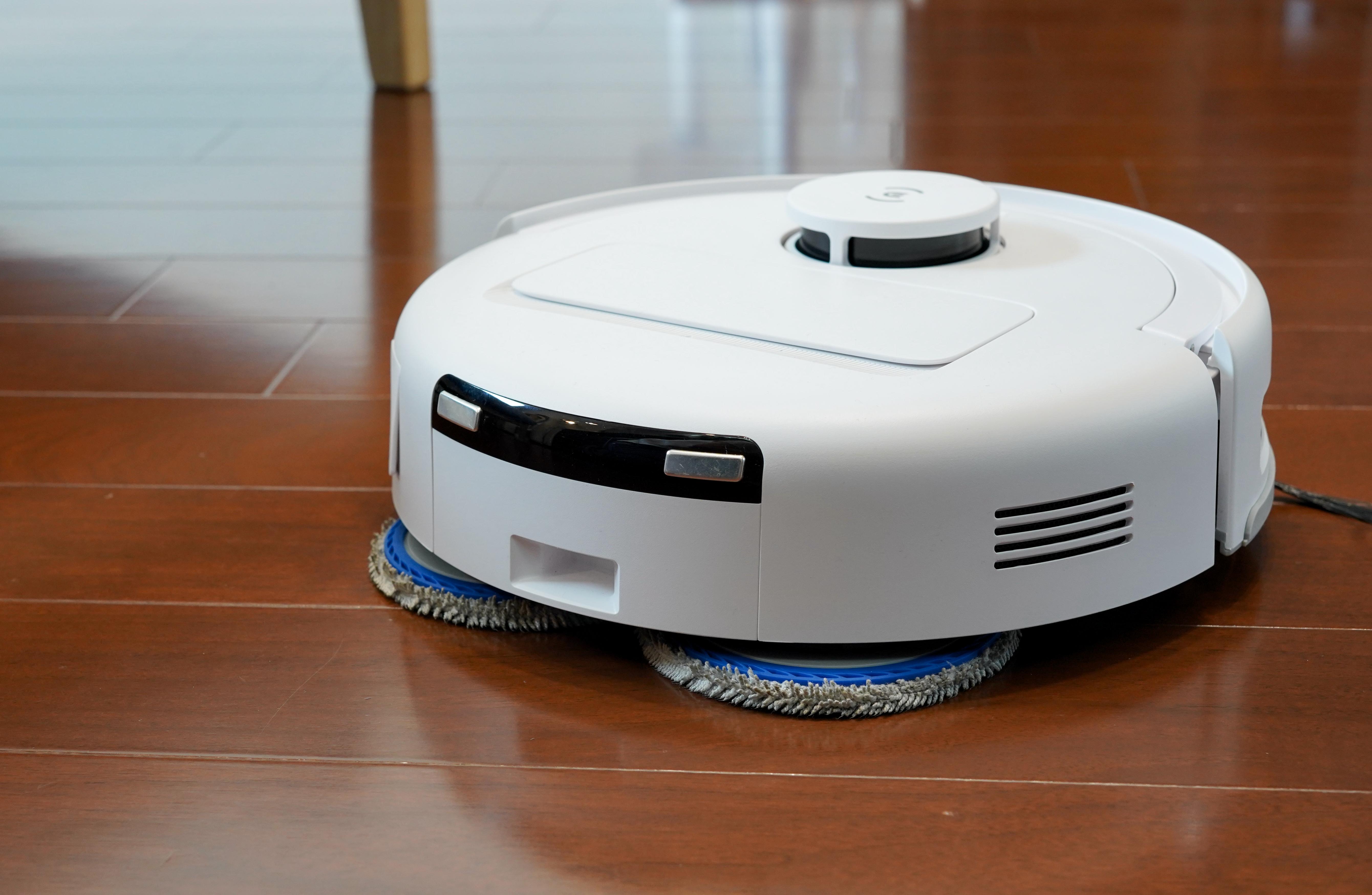 日本の部屋に最適化されたロボット掃除機、現る。狭いところもグイグイ