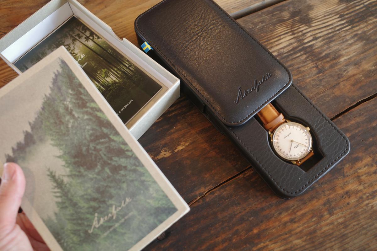 スマホで時間を確認してる人こそ使ってほしい。24時間表示の 