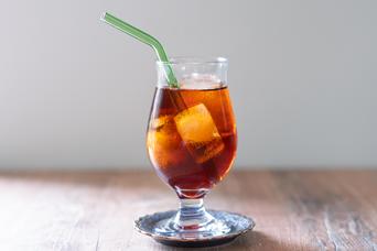 歯医者さんから推奨された「ストローで飲む習慣」。IKEAで見つけたコレで継続できています