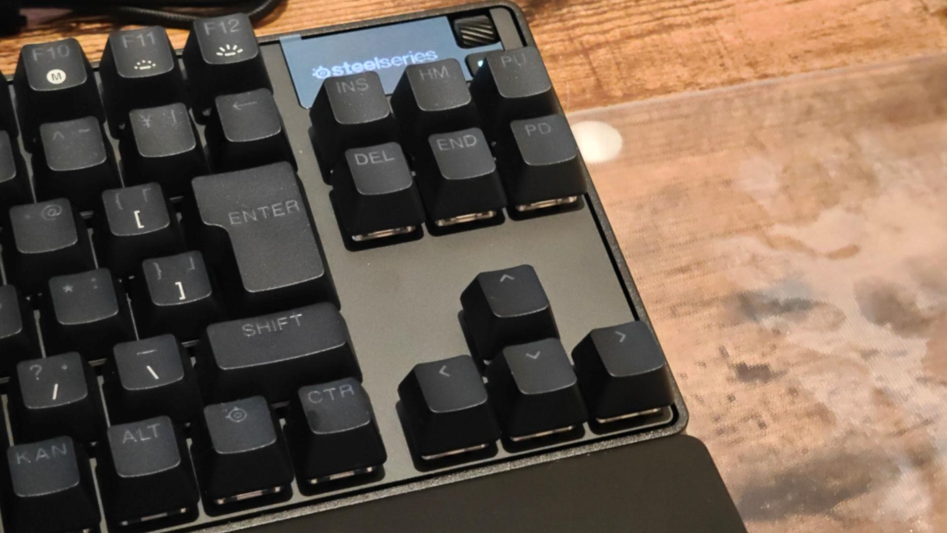 軽快な打ち心地のキーボード「SteelSeries Apex Pro TKL 2023」を試す