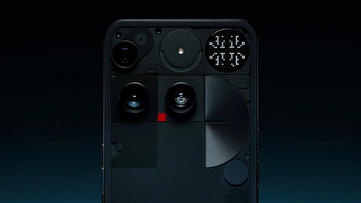 Nothing Phone (3)は「ジャンケンもできる背面ディスプレイ」付き 
