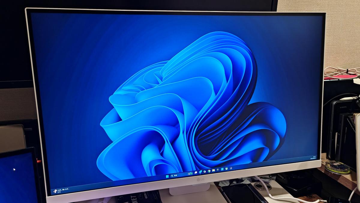 LGのスマートモニター「27U731SA-W」を使ってみた。机がすっきりする 